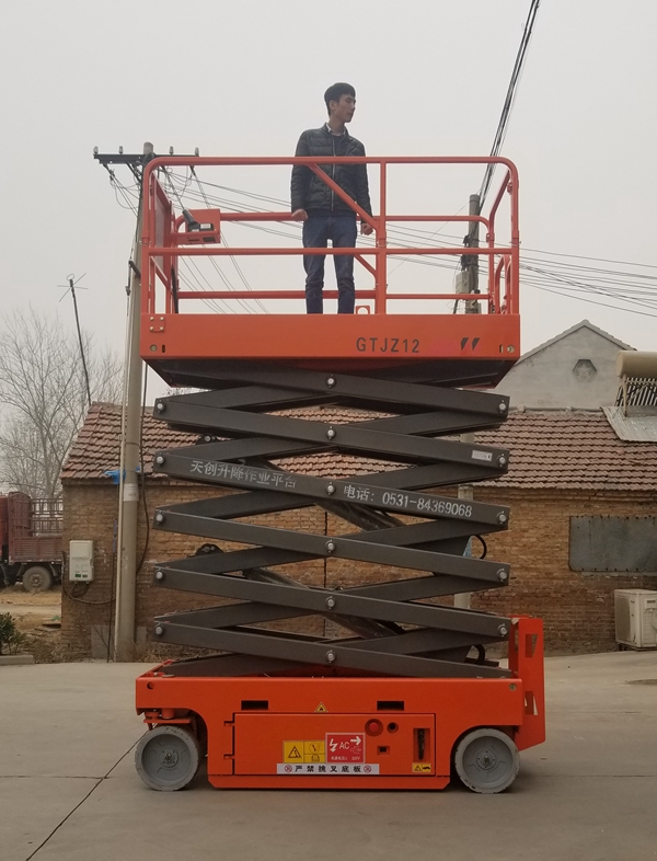 小型升降平臺(tái)廣泛應(yīng)用于哪里呢？